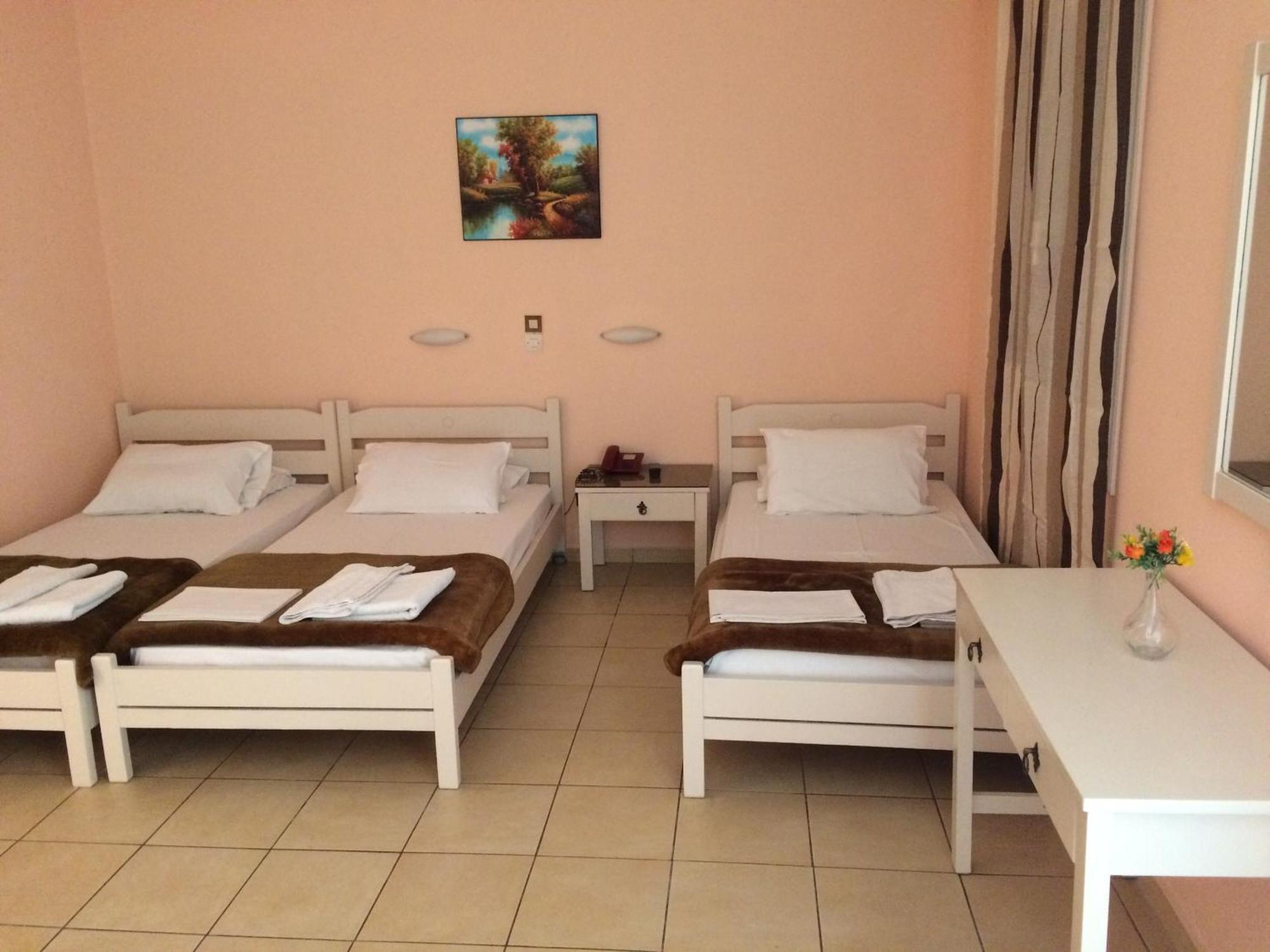 Isidora Hotel Agia Marina  Exterior foto