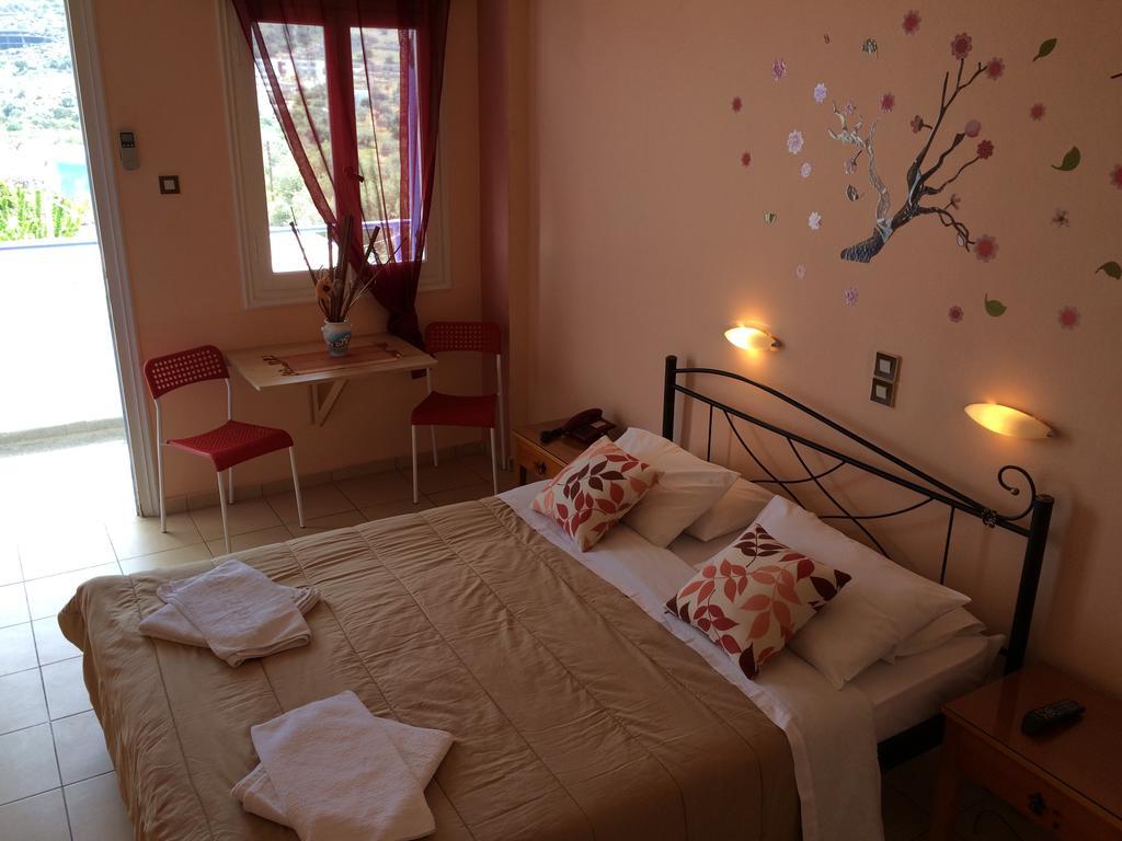 Isidora Hotel Agia Marina  Zimmer foto