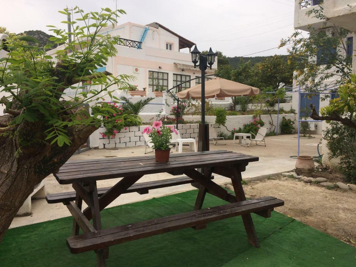 Isidora Hotel Agia Marina  Exterior foto